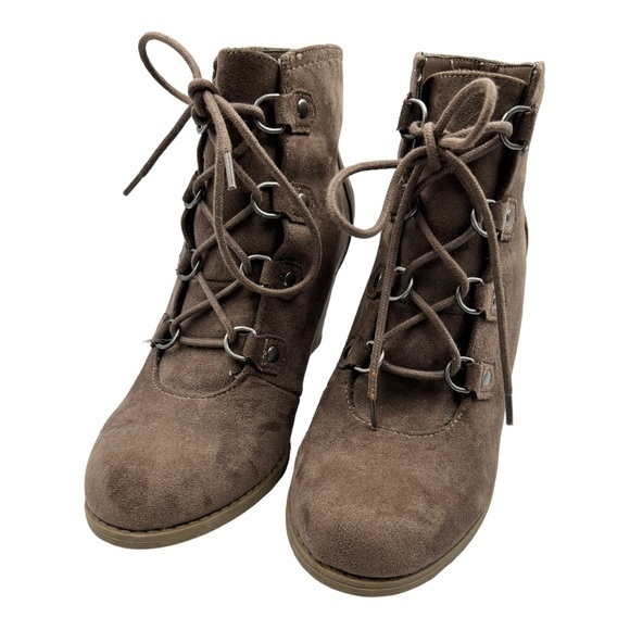 Madden Girl Gaylee Dark‎ Taupe Wedge Bootie Size 8 1/2 - Picture 1 of 8